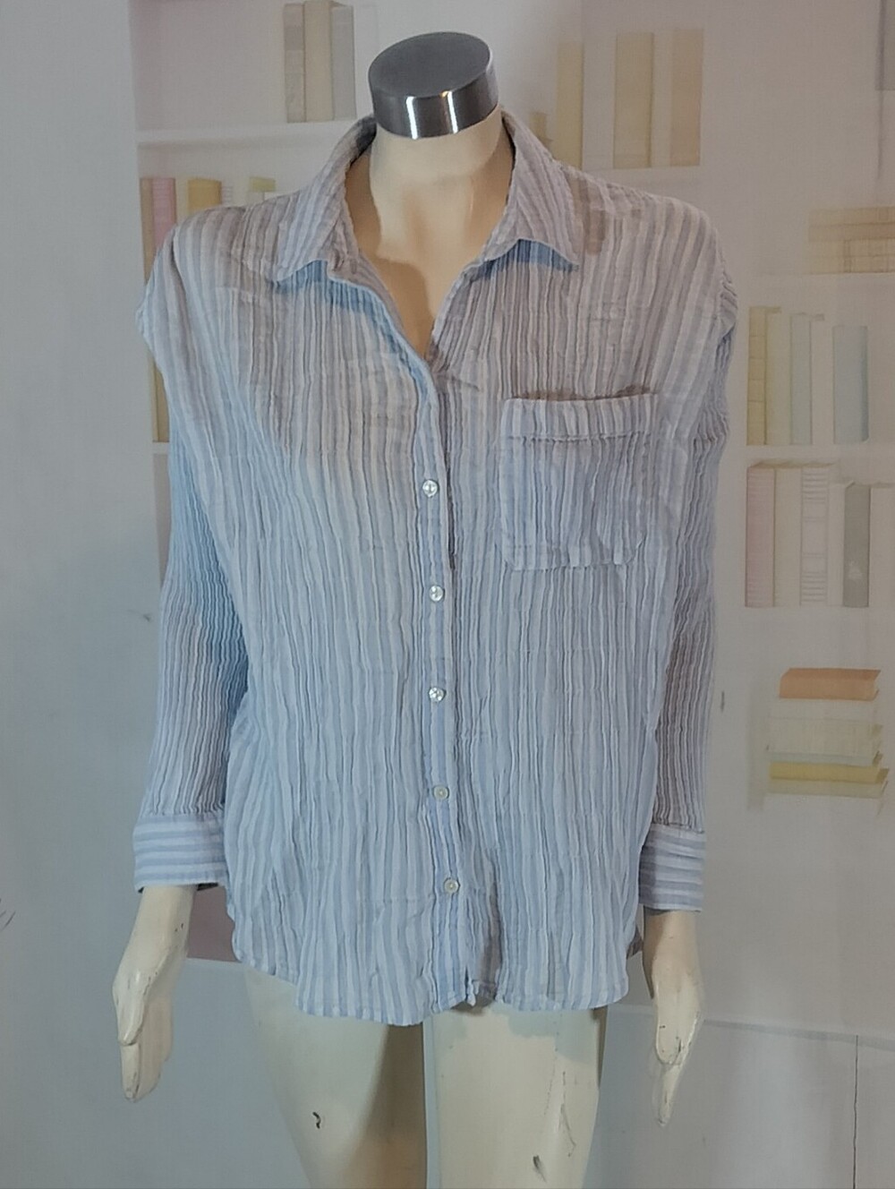 Old Navy Light Blue Striped Crinkle Button-Up Blouse - Picture 1 of 4